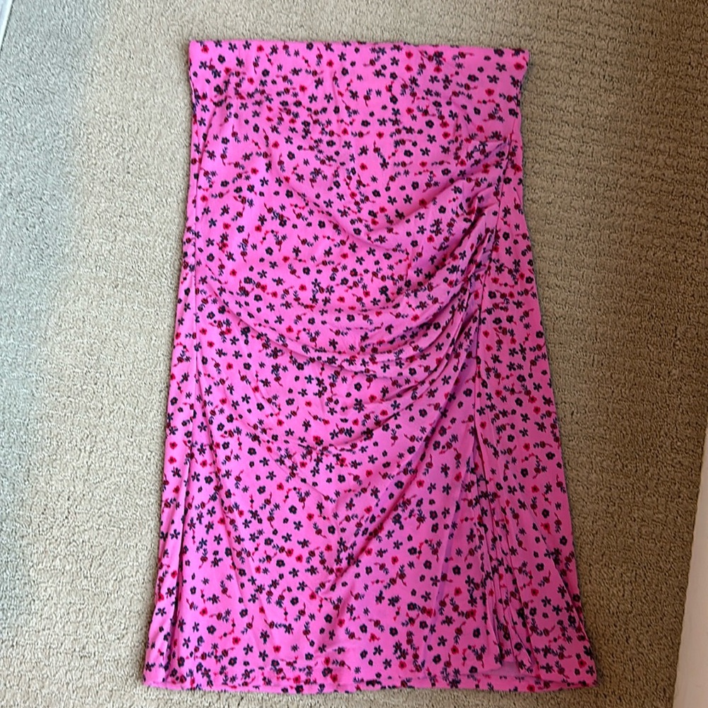 DVF midi skirt, size L Large pink floral print